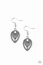 Load image into Gallery viewer, Distance PASTURE - White
